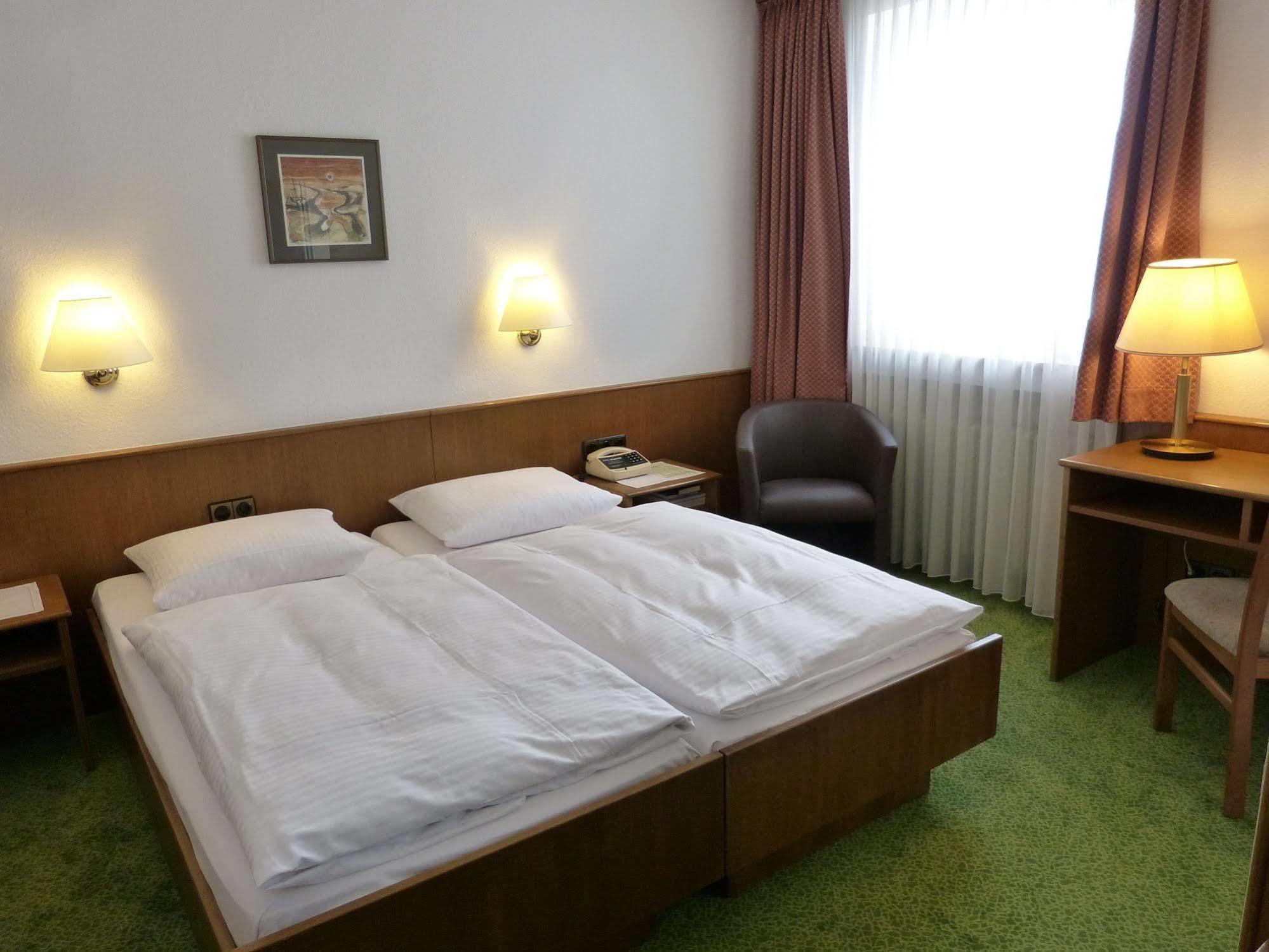 Hotel Wurms Düsseldorf Extérieur photo
