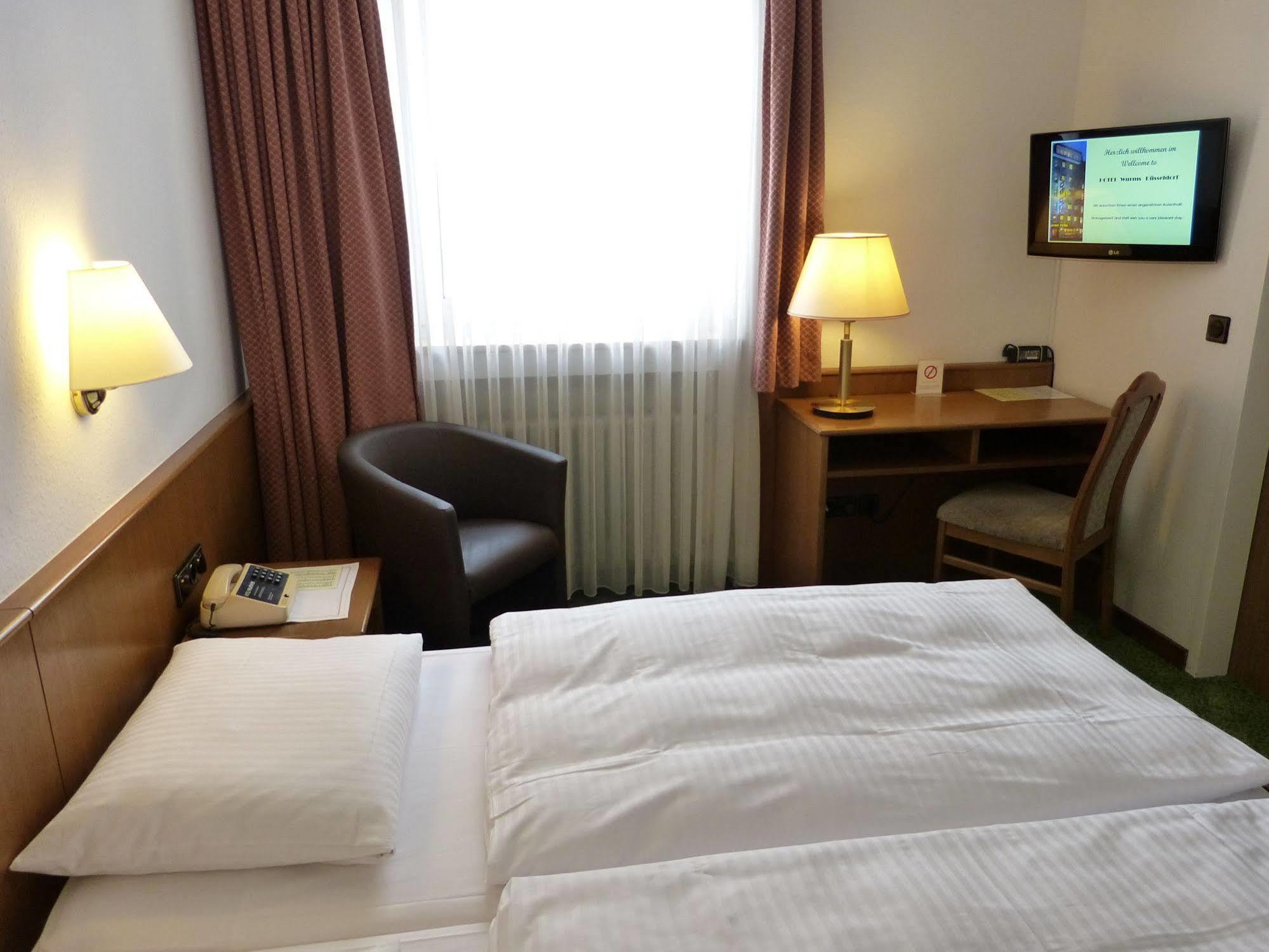 Hotel Wurms Düsseldorf Extérieur photo