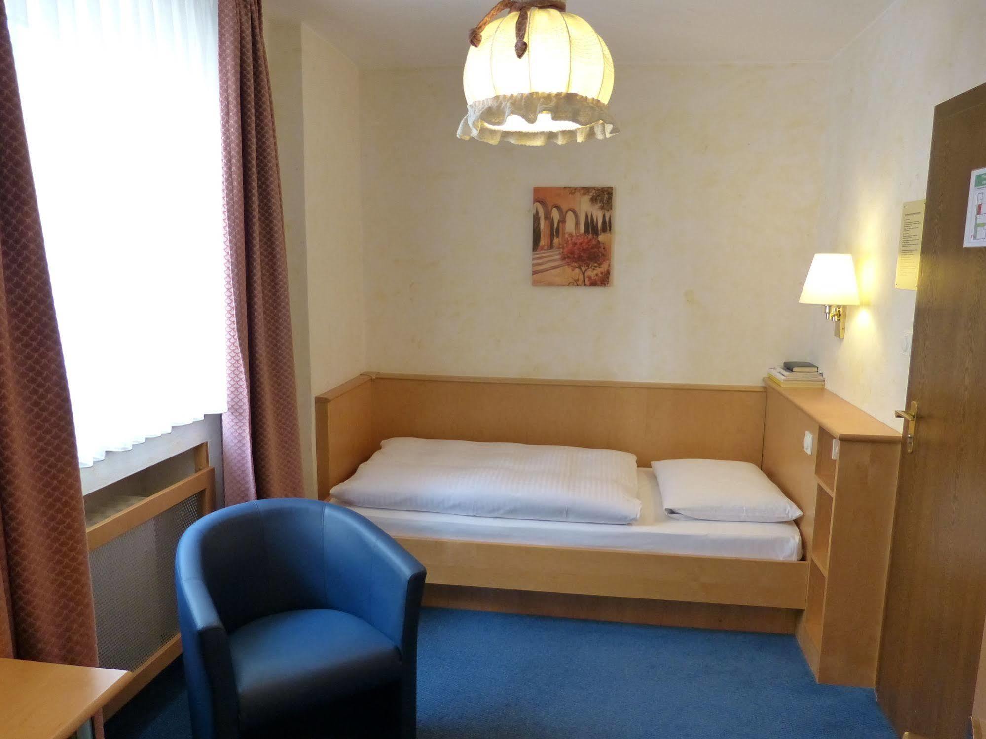 Hotel Wurms Düsseldorf Extérieur photo