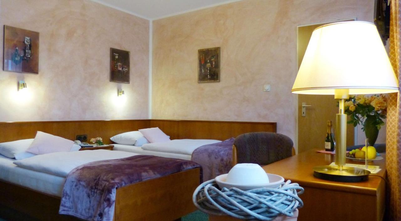 Hotel Wurms Düsseldorf Extérieur photo