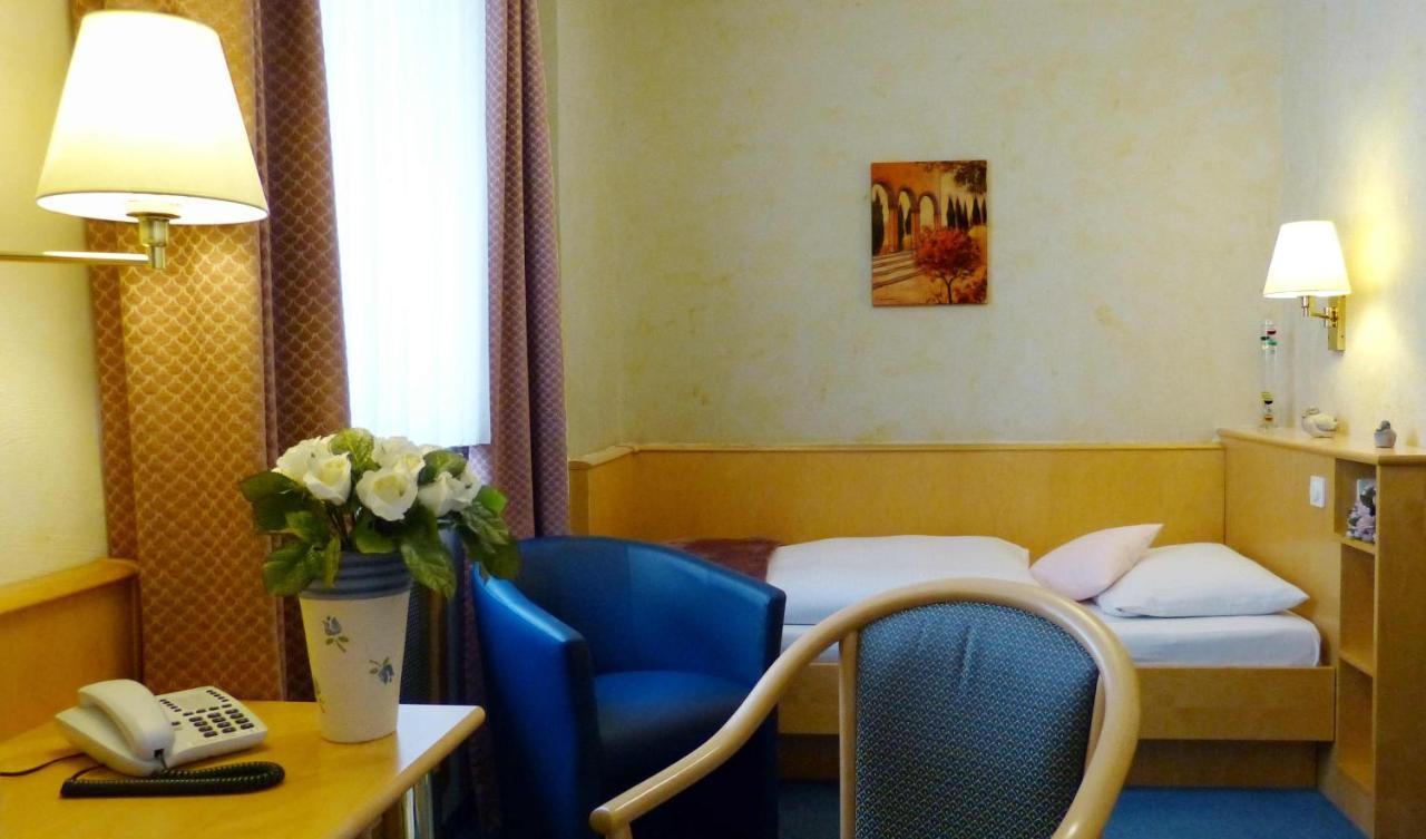 Hotel Wurms Düsseldorf Extérieur photo
